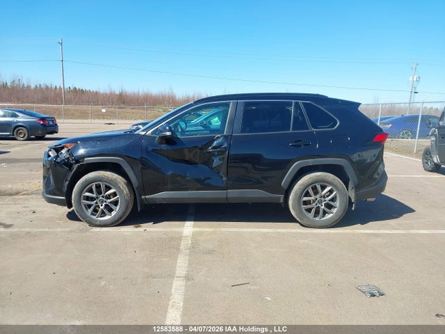 2020 Toyota Rav4 Le მანქანა იყიდება აუქციონზე, vin: 2T3B1RFV0LC135025, აუქციონის ნომერი: 12583588