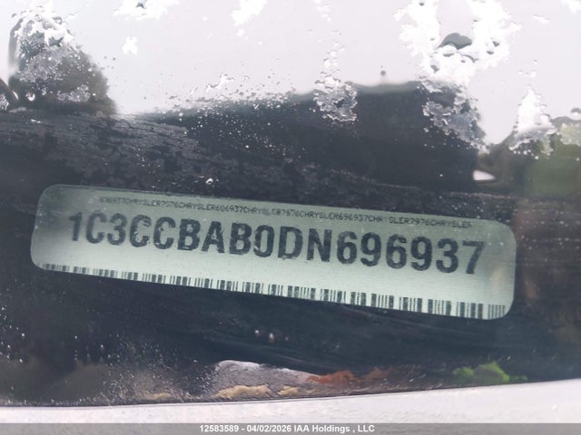 Продажа на аукционе авто 2013 Chrysler 200 Lx, vin: 1C3CCBAB0DN696937, номер лота: 12583589
