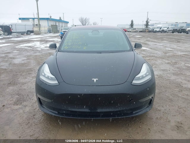 12583606 :رقم المزاد ، 5YJ3E1EB3JF109618 vin ، 2018 Tesla Model 3 مزاد بيع
