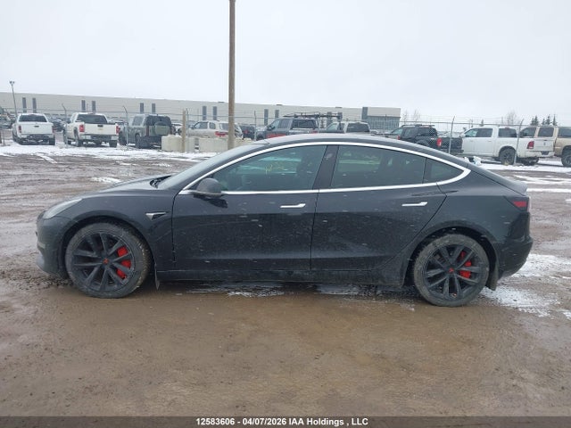 12583606 :رقم المزاد ، 5YJ3E1EB3JF109618 vin ، 2018 Tesla Model 3 مزاد بيع