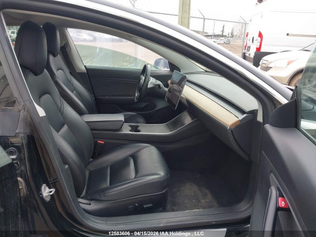 12583606 :رقم المزاد ، 5YJ3E1EB3JF109618 vin ، 2018 Tesla Model 3 مزاد بيع