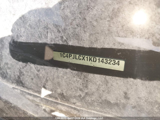 1C4PJLCX1KD143234 Jeep Cherokee Latitude