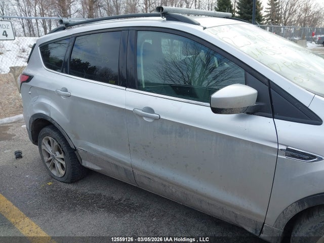 1FMCU9G9XHUA55503 Ford ESCAPE SE