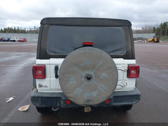 1C4HJXDG5MW570983 Jeep Wrangler Unlimited Sport Altitude