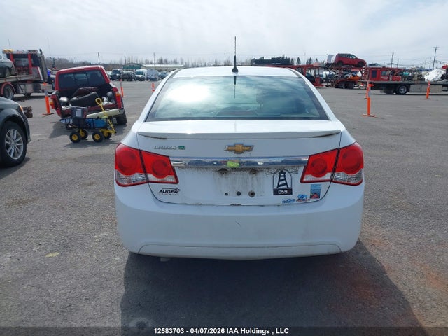 1G1P75SZ3E7407868 Chevrolet Cruze