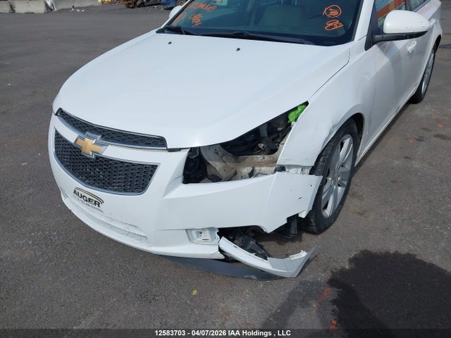 1G1P75SZ3E7407868 Chevrolet Cruze