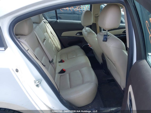 1G1P75SZ3E7407868 Chevrolet Cruze
