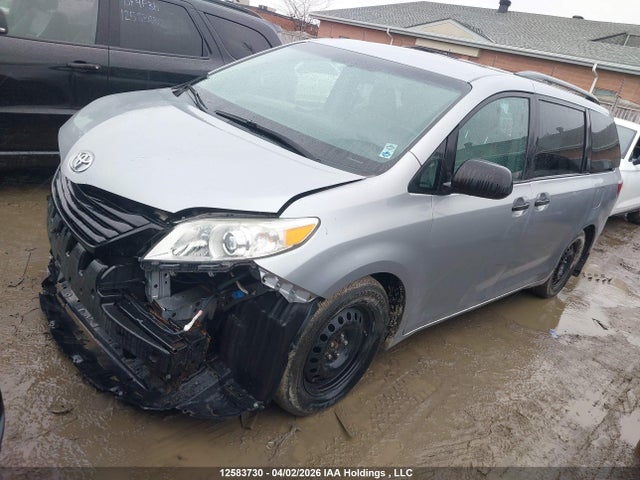 5TDZK3DC3FS548359 Toyota Sienna