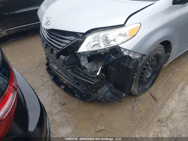 5TDZK3DC3FS548359 Toyota Sienna
