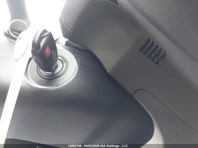 JTDKDTB31G1128516 Toyota Prius C Technology
