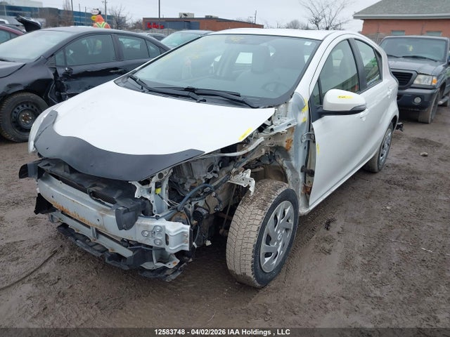 JTDKDTB31G1128516 Toyota Prius C Technology
