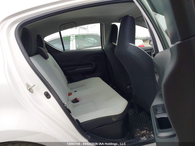 JTDKDTB31G1128516 Toyota Prius C Technology