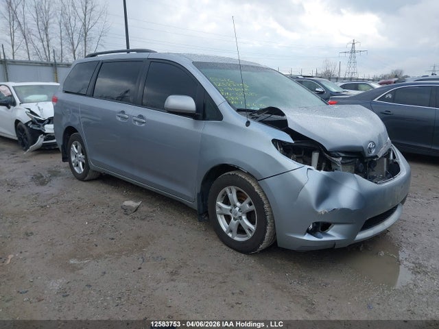 Продаж на аукціоні авто 2011 Toyota Sienna Le, vin: 5TDJK3DC8BS029623, номер лоту: 12583753