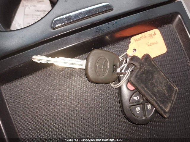 Продаж на аукціоні авто 2011 Toyota Sienna Le, vin: 5TDJK3DC8BS029623, номер лоту: 12583753