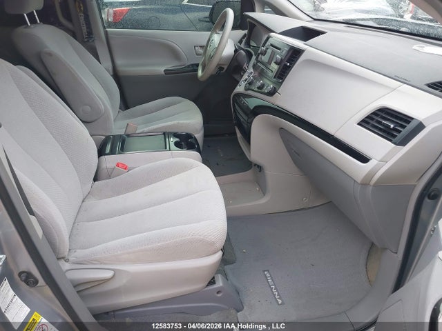 Продаж на аукціоні авто 2011 Toyota Sienna Le, vin: 5TDJK3DC8BS029623, номер лоту: 12583753