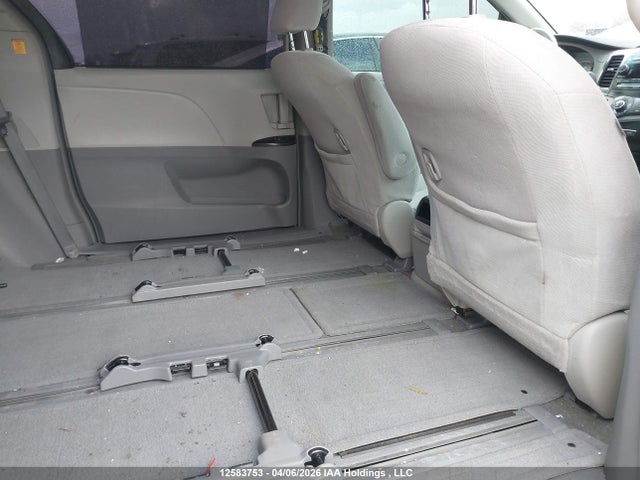Продаж на аукціоні авто 2011 Toyota Sienna Le, vin: 5TDJK3DC8BS029623, номер лоту: 12583753