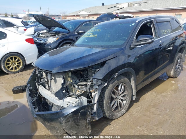 2018 Toyota Highlander Xle მანქანა იყიდება აუქციონზე, vin: 5TDJZRFH7JS550290, აუქციონის ნომერი: 12583790