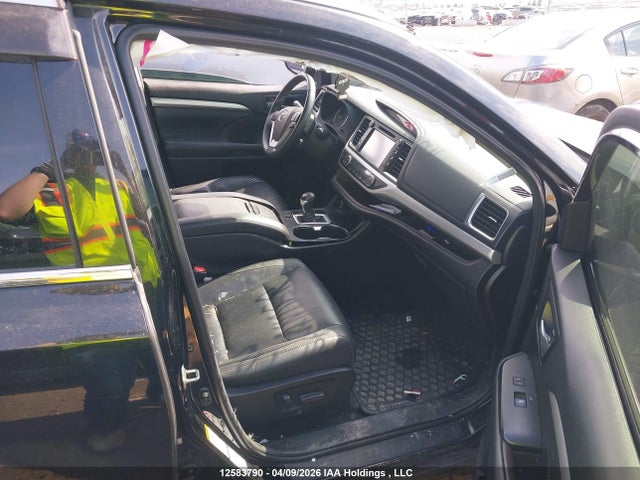 2018 Toyota Highlander Xle მანქანა იყიდება აუქციონზე, vin: 5TDJZRFH7JS550290, აუქციონის ნომერი: 12583790