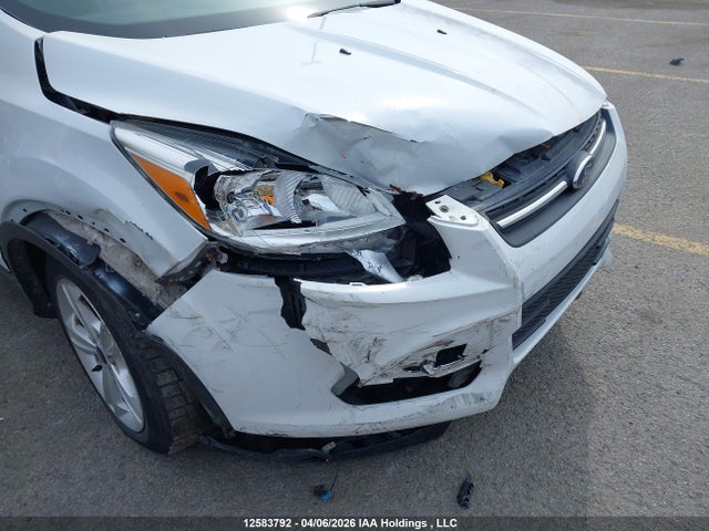 1FMCU9GX6FUA69233 Ford Escape