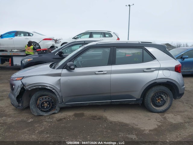 KMHRC8A33RU300770 Hyundai Venue