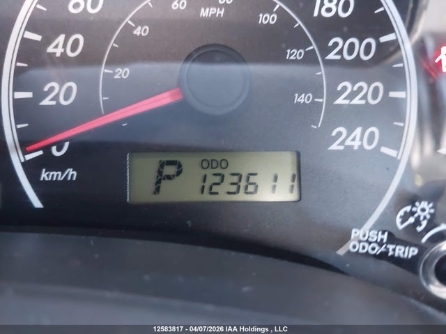 2013 Toyota Corolla Ce მანქანა იყიდება აუქციონზე, vin: 2T1BU4EEXDC005856, აუქციონის ნომერი: 12583817