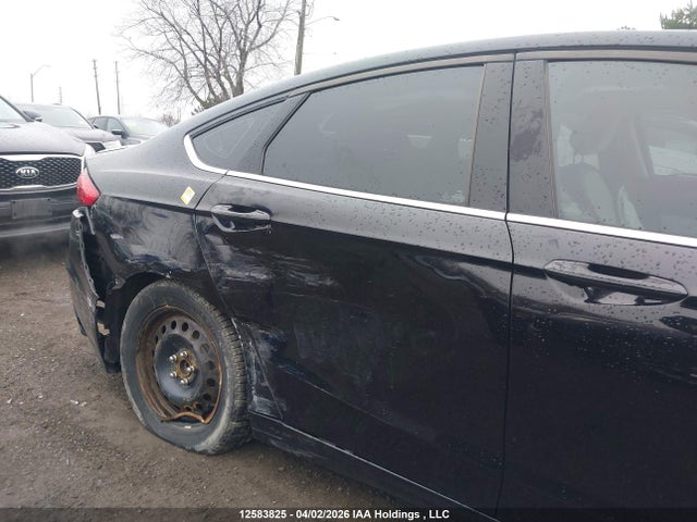 12583825 :رقم المزاد ، 3FA6P0HD9LR231227 vin ، 2020 Ford Fusion Se مزاد بيع