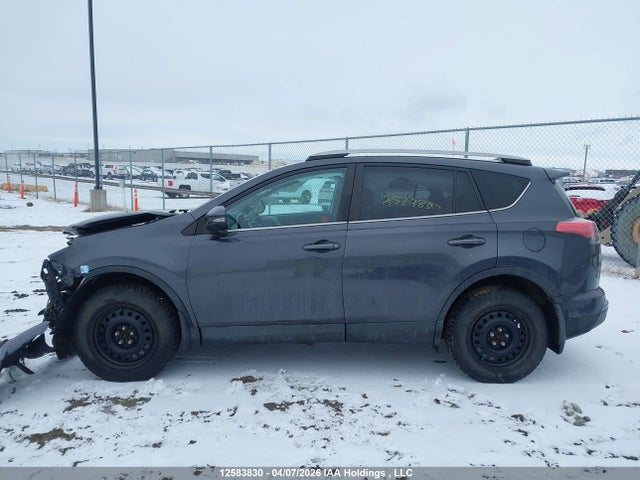 12583830 :رقم المزاد ، 2T3BFREV3JW844191 vin ، 2018 Toyota Rav4 Le مزاد بيع