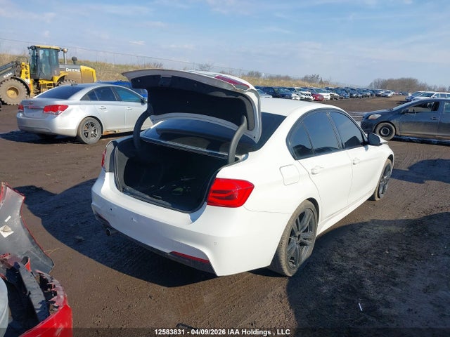 2018 Bmw 330i Xdrive მანქანა იყიდება აუქციონზე, vin: WBA8D9C56JA615874, აუქციონის ნომერი: 12583831