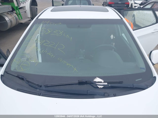 KMHCT5AE8HU342212 Hyundai Accent