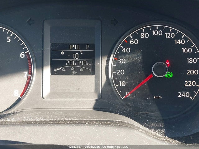 12583857 :رقم المزاد ، 3VWDK7AJXBM364712 vin ، 2011 Volkswagen Jetta مزاد بيع