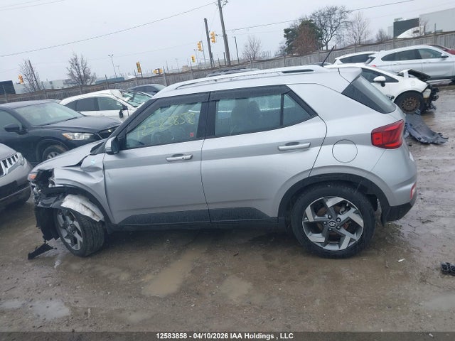12583858 :رقم المزاد ، KMHRC8A30SU360317 vin ، 2025 Hyundai Venue Ultimate W/black Interior (ivt) مزاد بيع