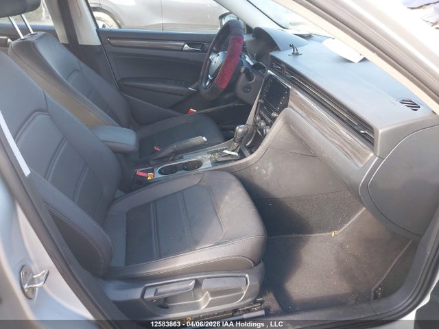 12583863 :رقم المزاد ، 1VWBA7A39MC012883 vin ، 2021 Volkswagen Passat Highline مزاد بيع