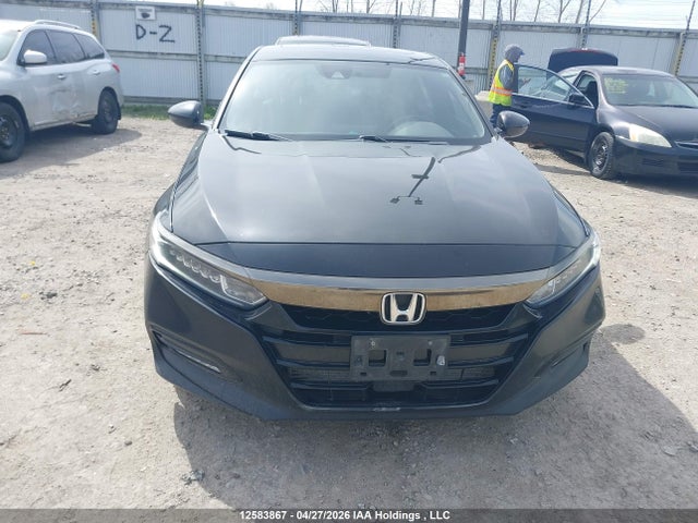 1HGCV1F33JA800570 Honda Accord Sport