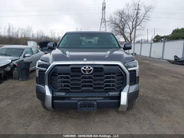 2024 Toyota Tundra Crewmax Limited მანქანა იყიდება აუქციონზე, vin: 5TFJA5ECXRX035425, აუქციონის ნომერი: 12583900