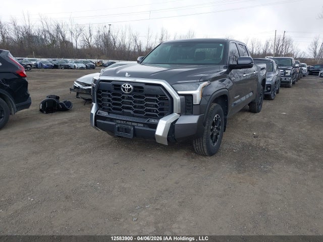 2024 Toyota Tundra Crewmax Limited მანქანა იყიდება აუქციონზე, vin: 5TFJA5ECXRX035425, აუქციონის ნომერი: 12583900