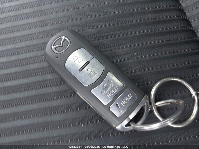 JM1BM1V74E1176964 Mazda MAZDA3
