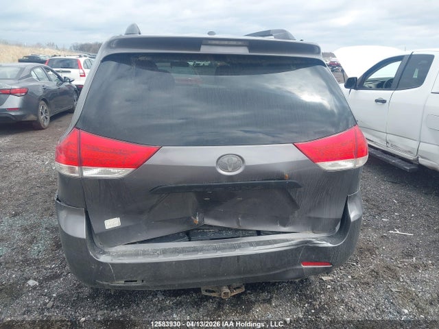 2011 Toyota Sienna მანქანა იყიდება აუქციონზე, vin: 5TDZK3DC3BS107177, აუქციონის ნომერი: 12583930
