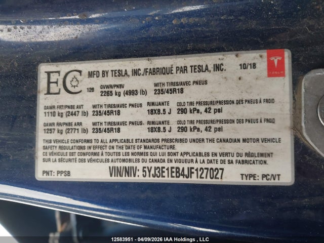 12583951 :رقم المزاد ، 5YJ3E1EB4JF127027 vin ، 2018 Tesla Model 3 مزاد بيع