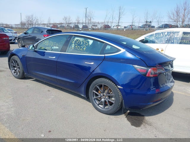 12583951 :رقم المزاد ، 5YJ3E1EB4JF127027 vin ، 2018 Tesla Model 3 مزاد بيع