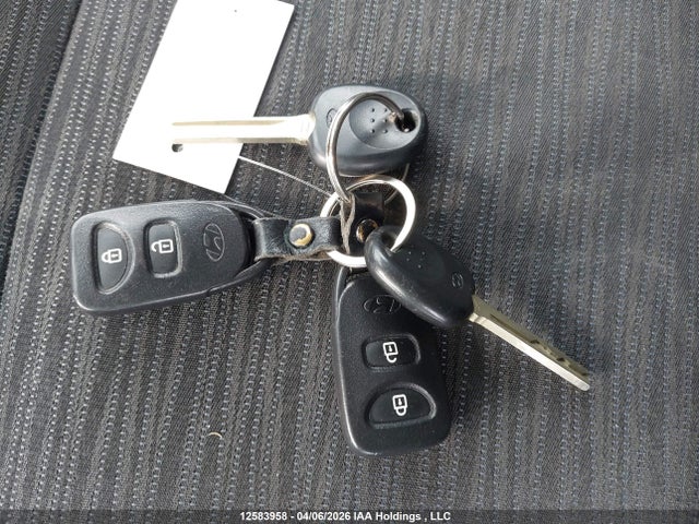 KMHCT5AE5HU309247 Hyundai ACCENT SE