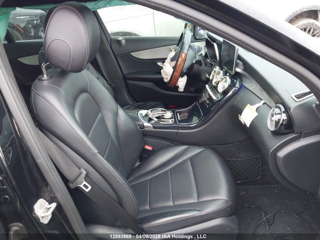 55SWF4KB1GU104828 Mercedes-Benz C 300 4matic