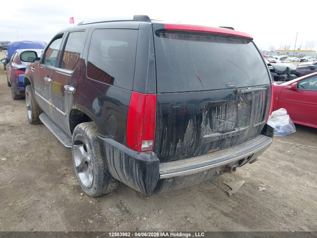 Продажа на аукционе авто 2008 Cadillac Escalade Luxury, vin: 1GYFK63878R194908, номер лота: 12583982