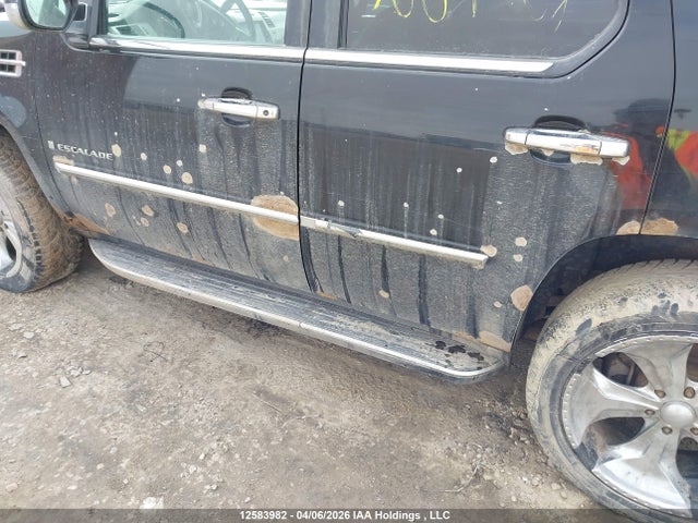 Продажа на аукционе авто 2008 Cadillac Escalade Luxury, vin: 1GYFK63878R194908, номер лота: 12583982