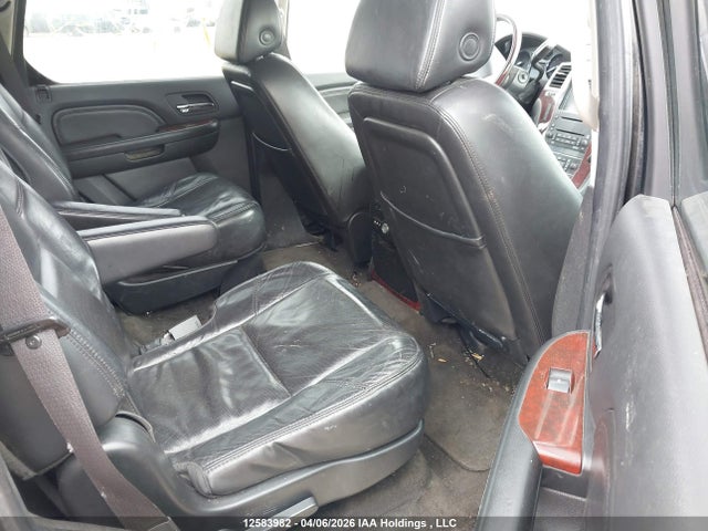 Продажа на аукционе авто 2008 Cadillac Escalade Luxury, vin: 1GYFK63878R194908, номер лота: 12583982