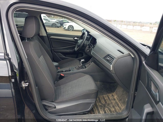 3VWCM7BU1NM020401 Volkswagen Jetta
