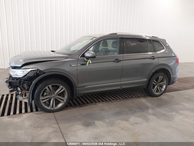 12584071 :رقم المزاد ، 3VV4B7AX8PM014656 vin ، 2023 Volkswagen Tiguan Highline R-line مزاد بيع