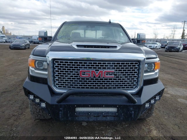 1GT42YEY8HF215224 GMC Sierra 3500hd Denali