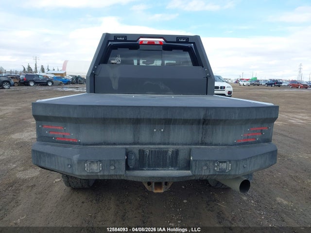1GT42YEY8HF215224 GMC Sierra 3500hd Denali