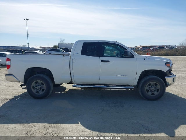 12584094 :رقم المزاد ، 5TFUM5F19EX051935 vin ، 2014 Toyota Tundra Double Cab Sr/double Cab Sr5 مزاد بيع