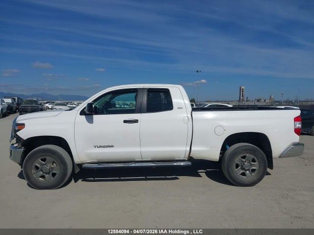 12584094 :رقم المزاد ، 5TFUM5F19EX051935 vin ، 2014 Toyota Tundra Double Cab Sr/double Cab Sr5 مزاد بيع